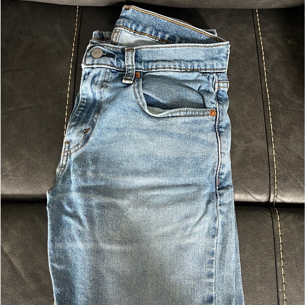 LEVI JEANS